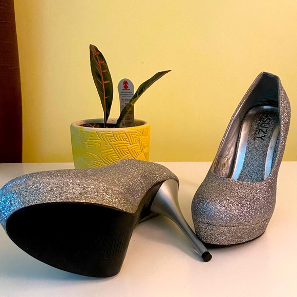 Suzy Shier Shoes, size 7 - Picture 4 of 4